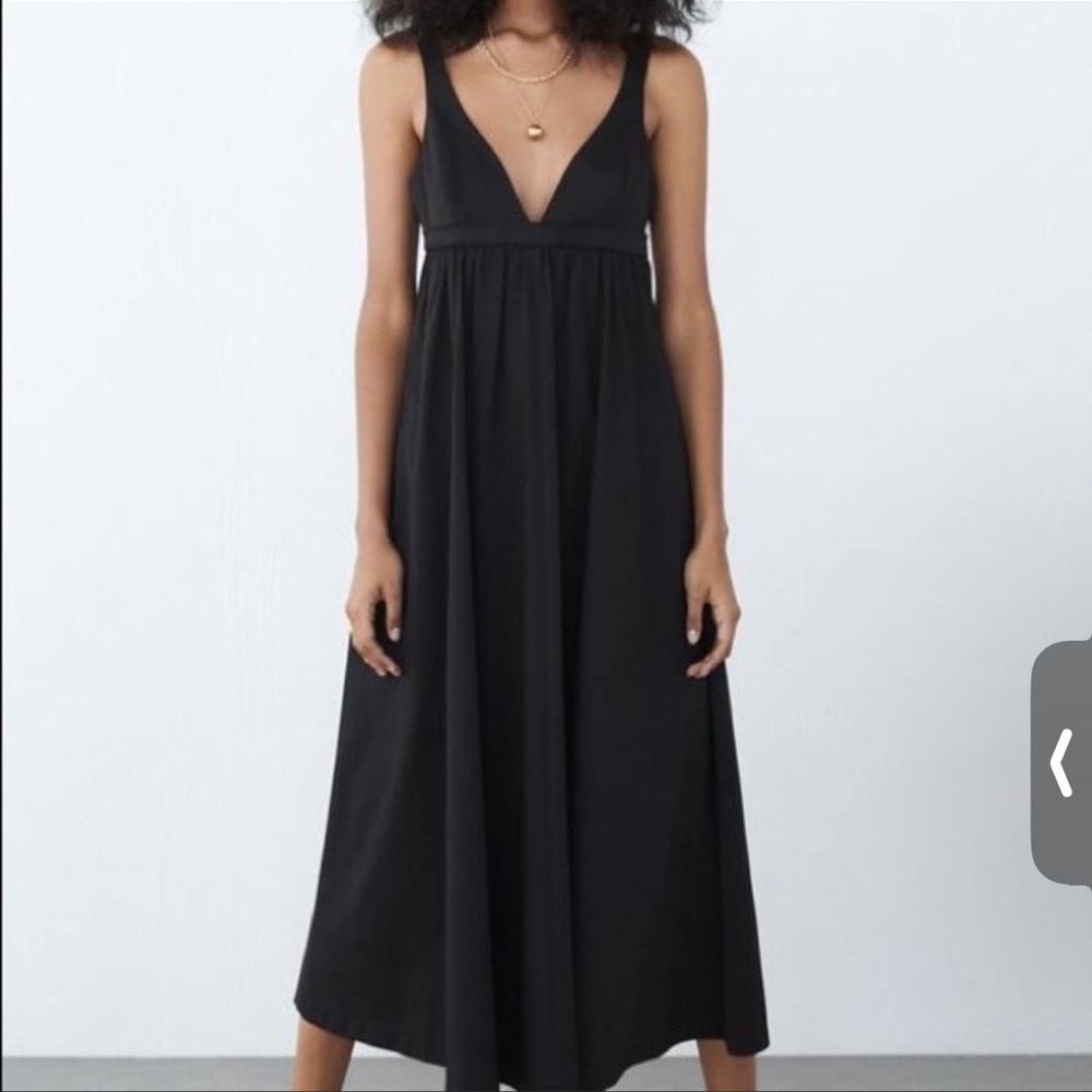 Zara Voluminous Black Poplin Dress